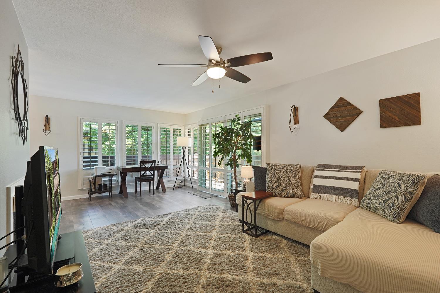 Photo #6: 225067869 Listing: Photo #6