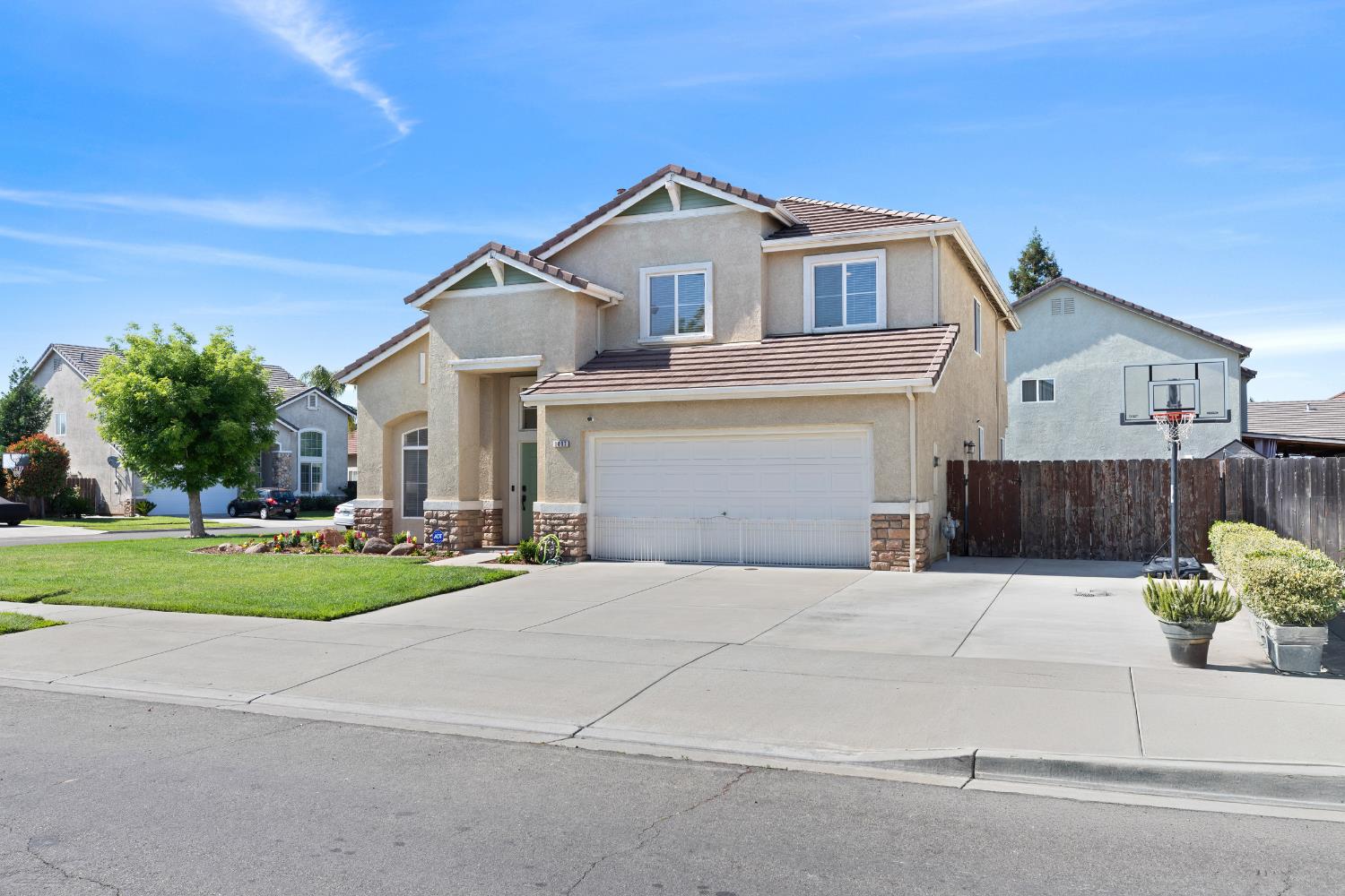 Moonbeam Way, Turlock, California image 4