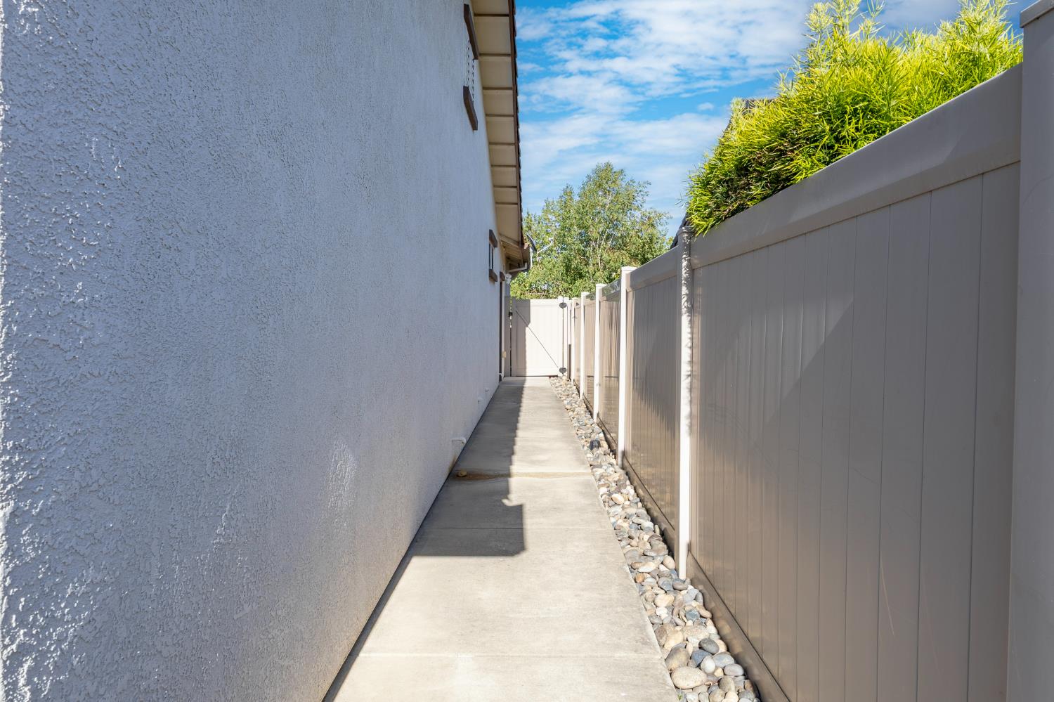 Rose Briar Place, Manteca, California image 43