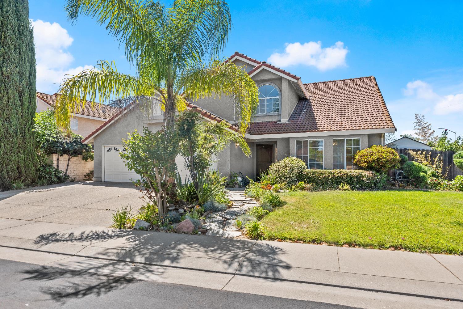 Van Eeden Court, Stockton, California image 3