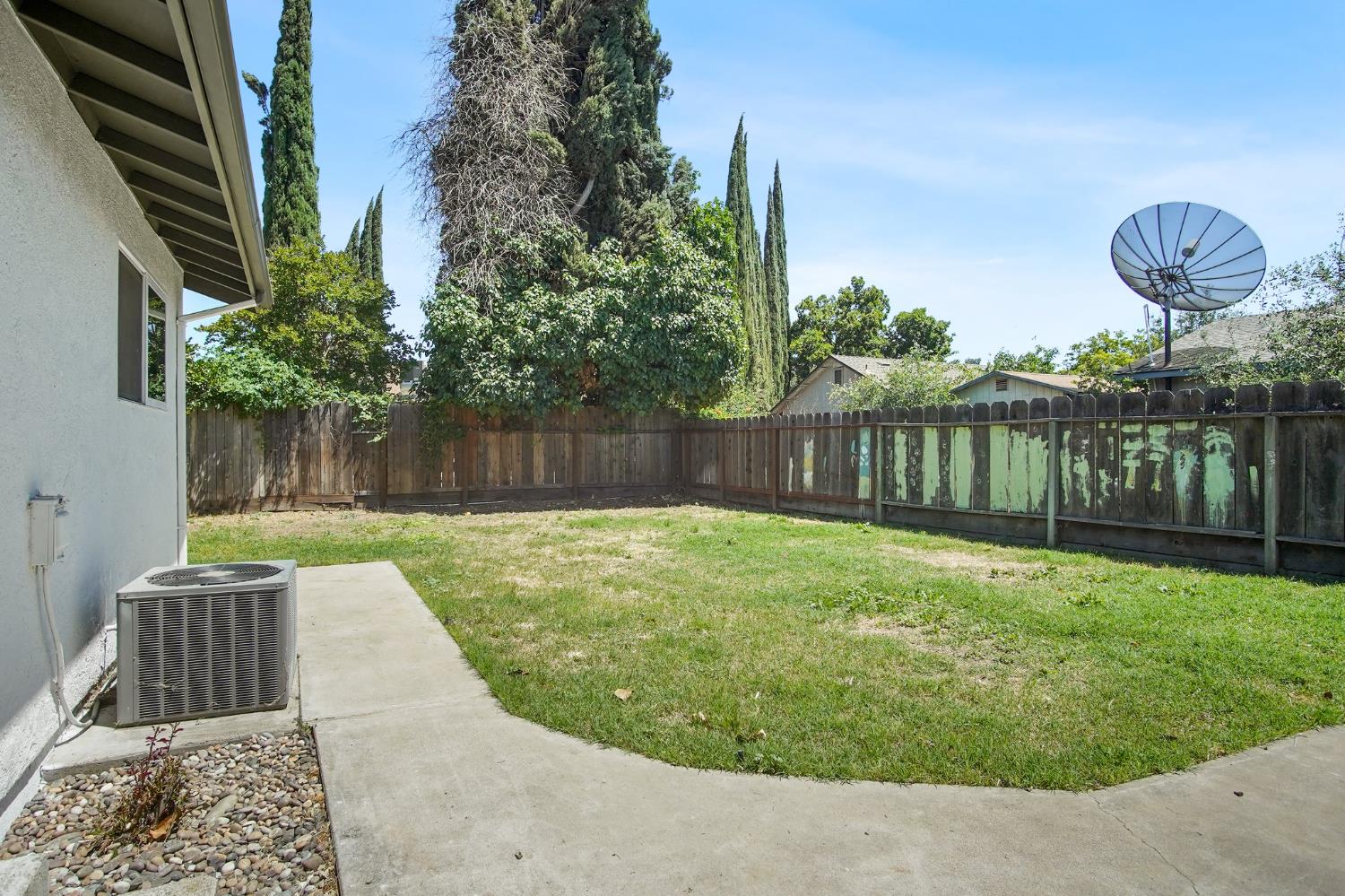 Marymar Drive, Modesto, California image 14