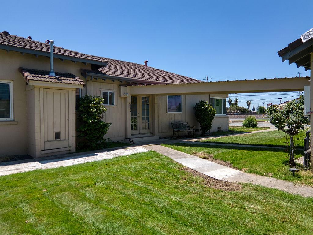 Vine Avenue, Escalon, California image 4