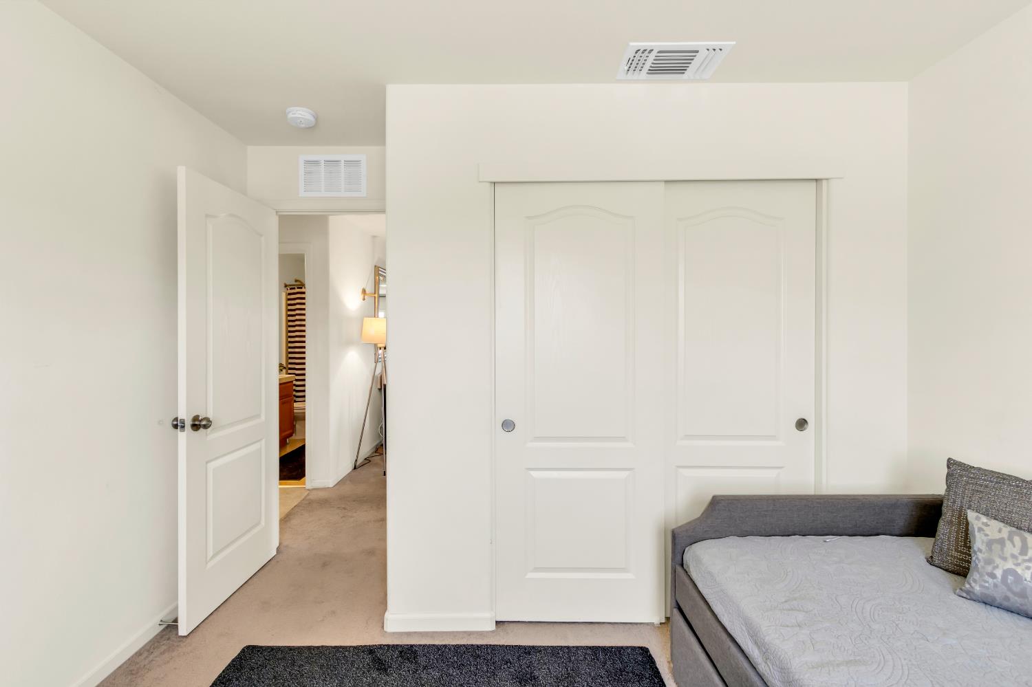 Sierra Bluff Street, Olivehurst, California image 32