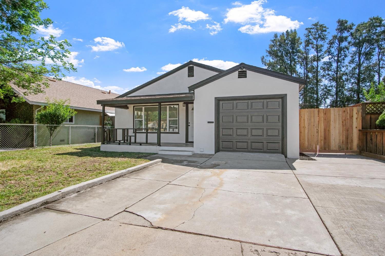 Whitcomb Way, Modesto, California image 3