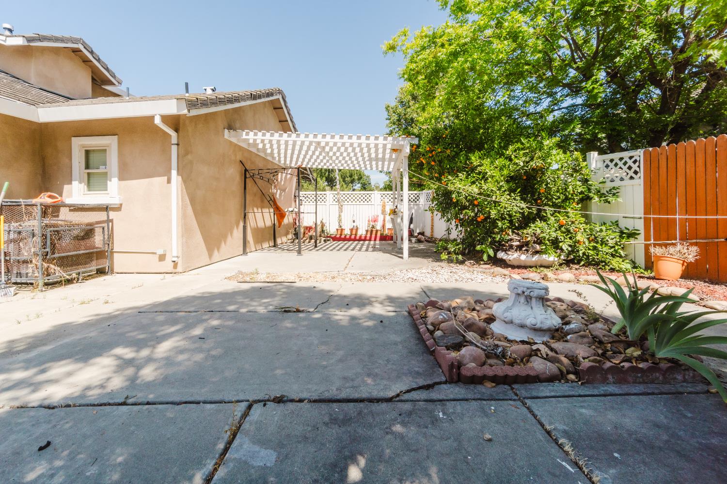 Mustang Place, Stockton, California image 17