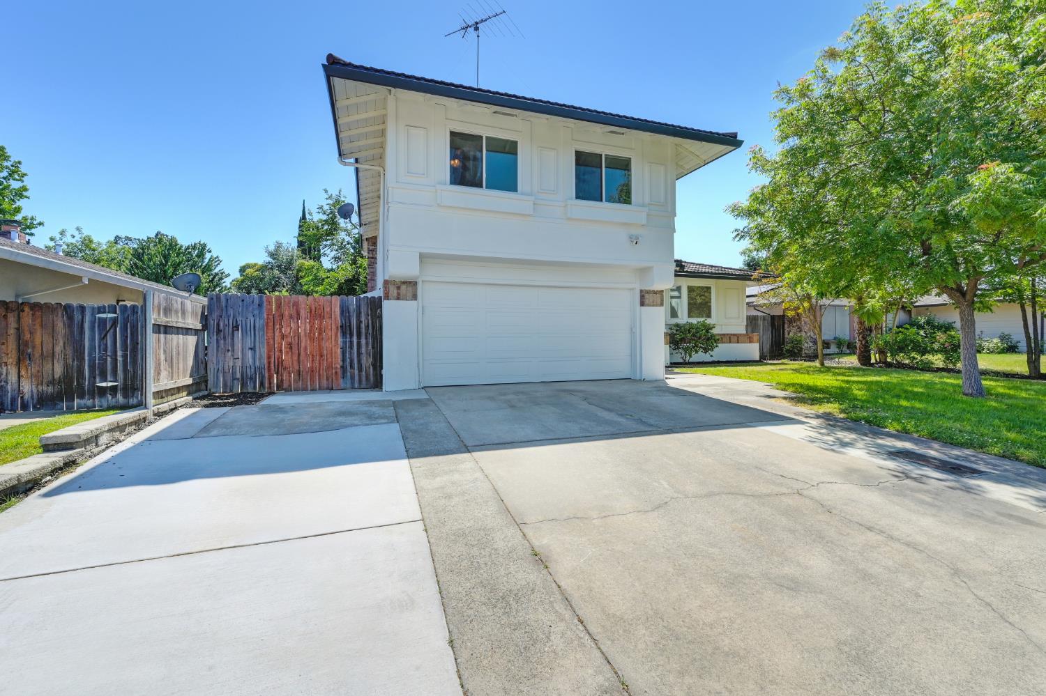 Coral Oak Way, Citrus Heights, California image 3