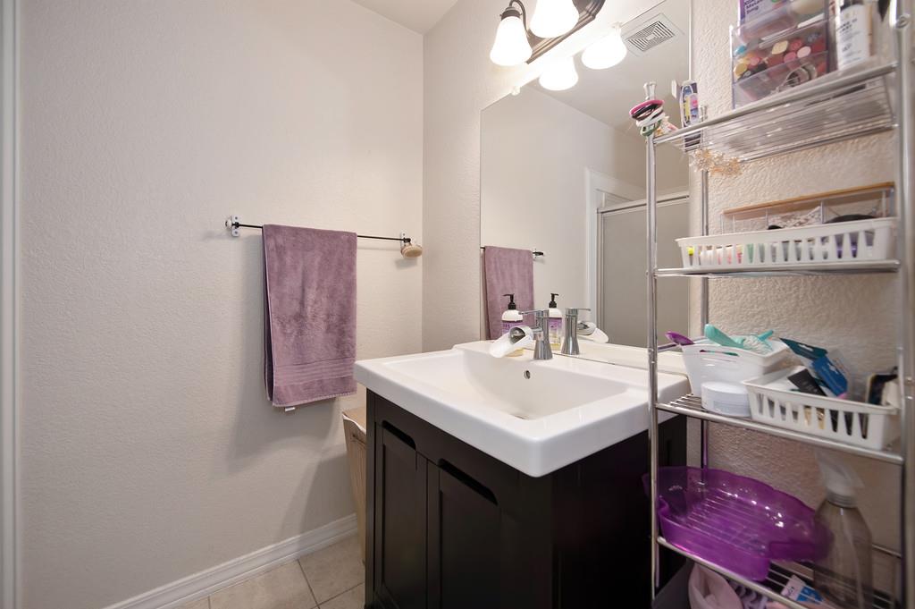 9350 Camada Court, Elk Grove, California image 15