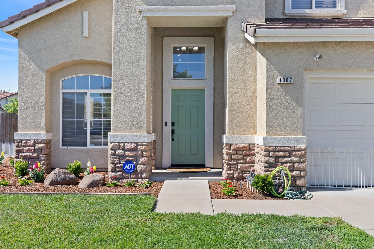 Moonbeam Way, Turlock, California image 5