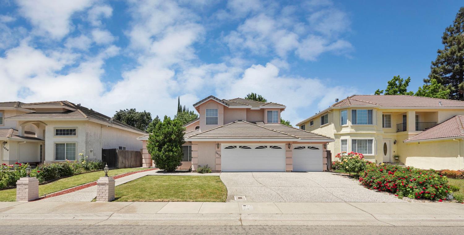 Detail Gallery Image 1 of 50 For 1053 L Aloutte Way, Sacramento,  CA 95831 - 4 Beds | 3 Baths