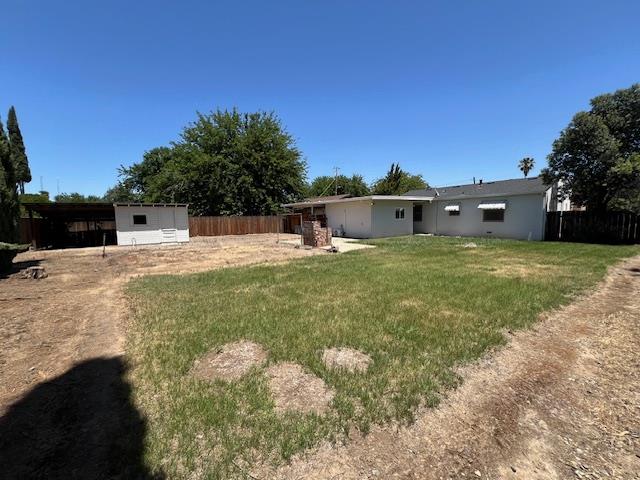 Laurel Avenue, Gustine, California image 33