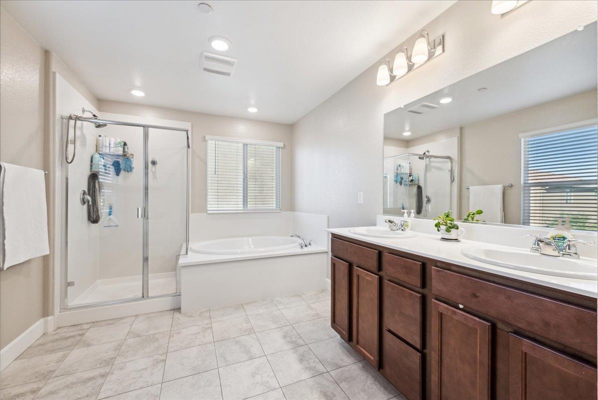 Encore Way, Roseville, California image 27