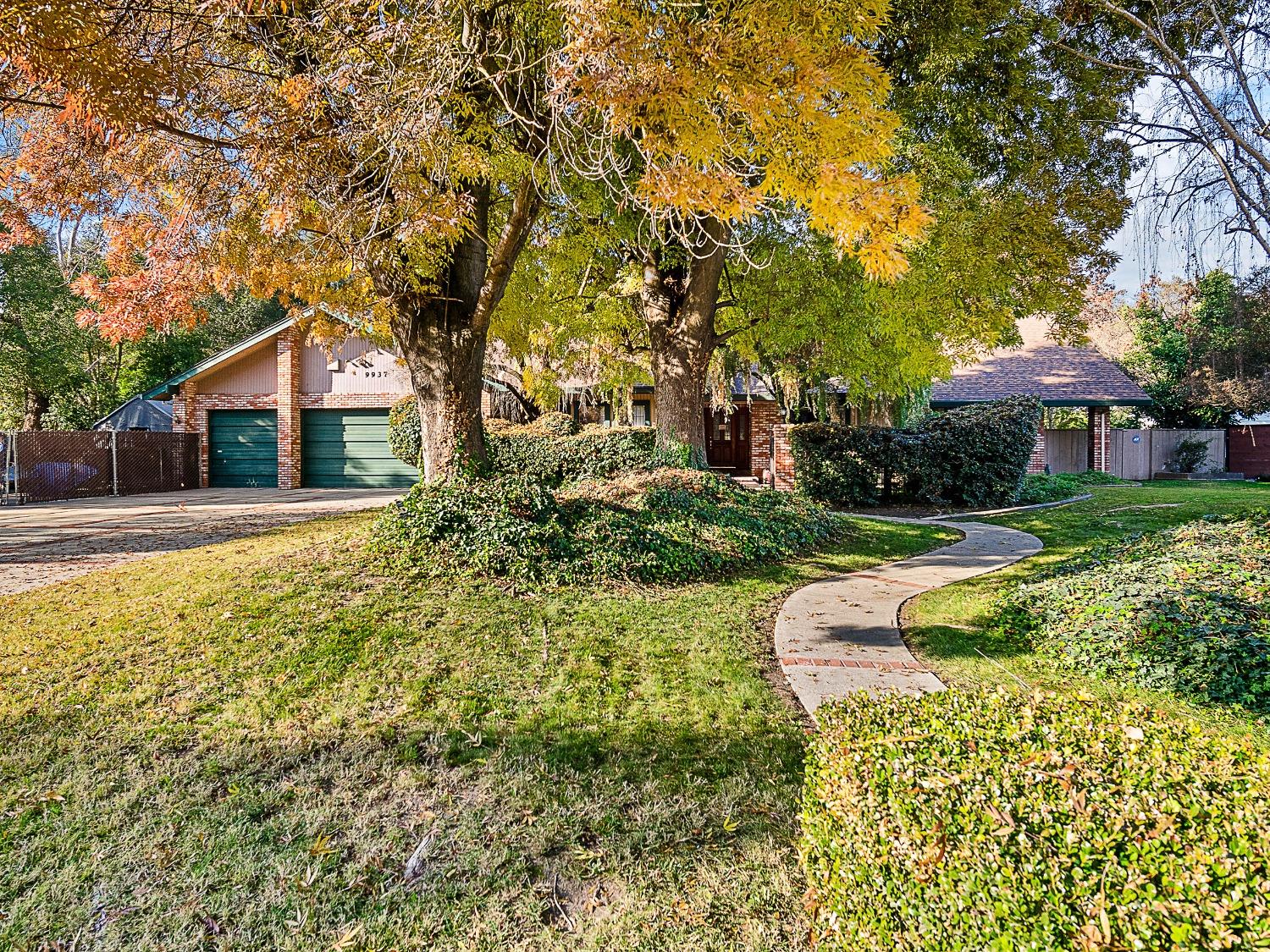 Laron Court, Stockton, California image 4