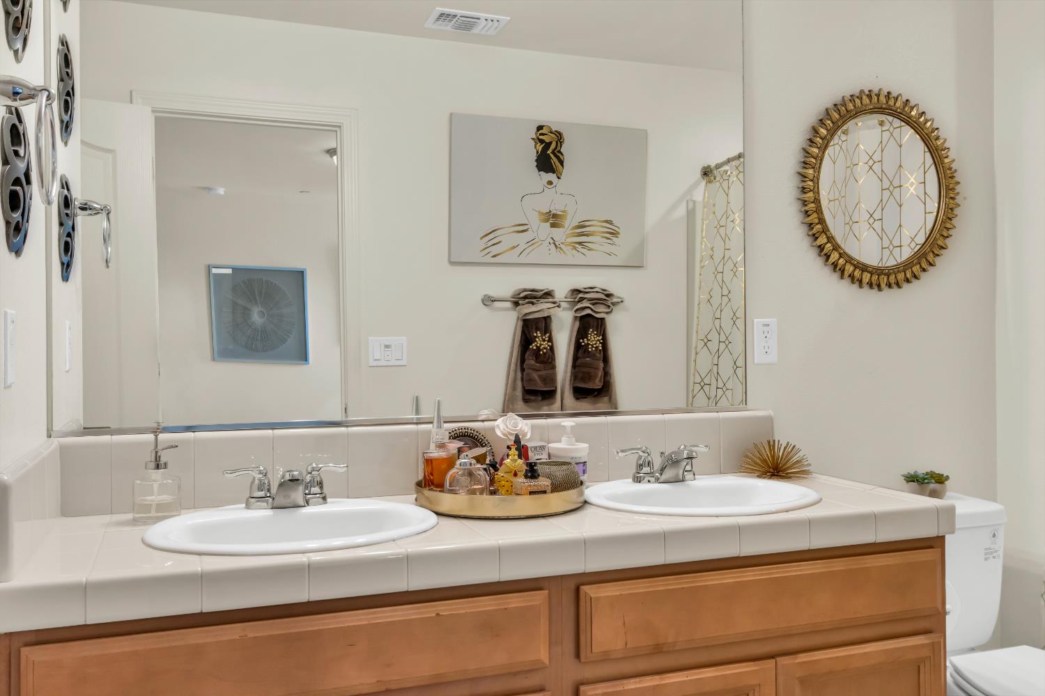 Sierra Bluff Street, Olivehurst, California image 27