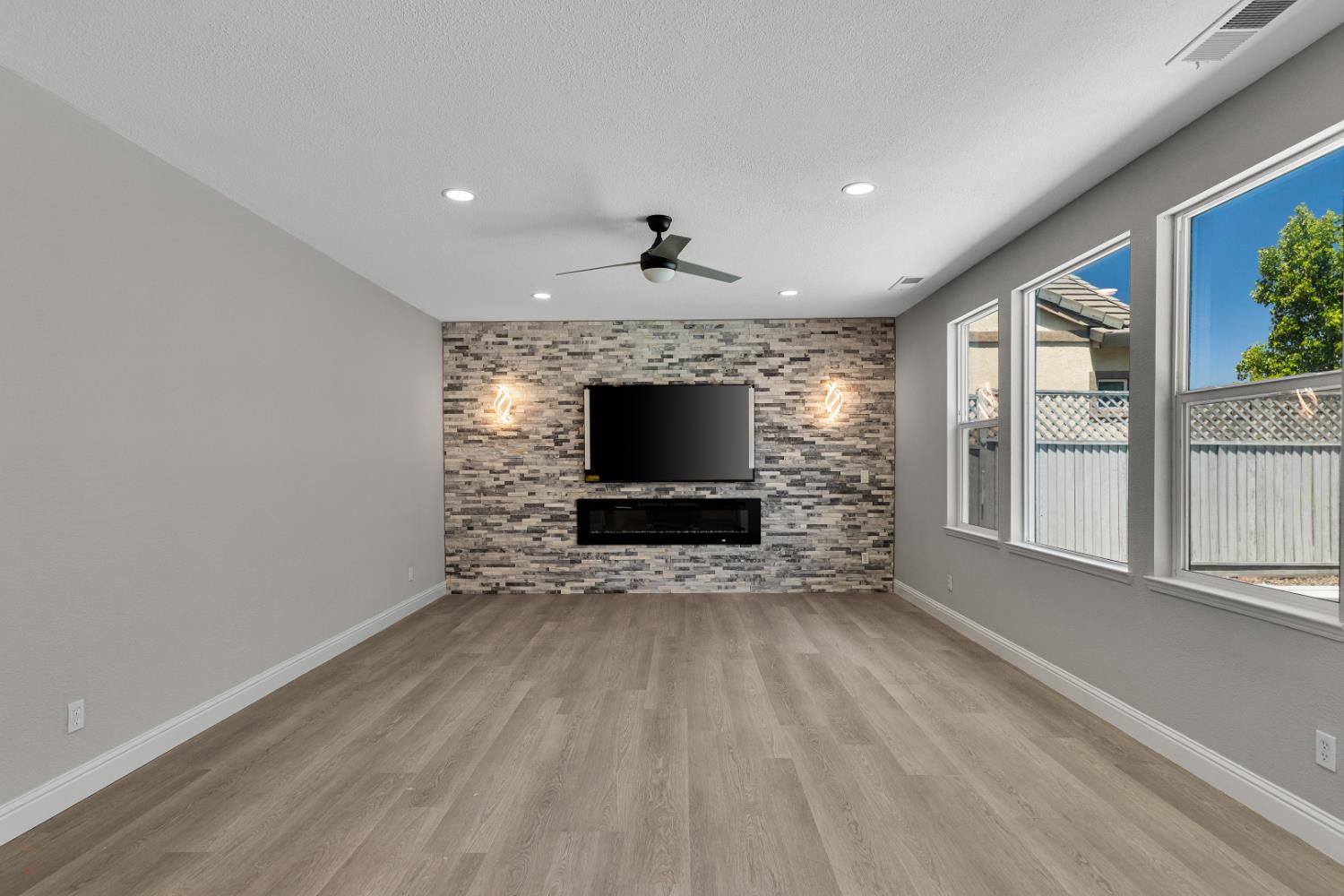 Detail Gallery Image 28 of 82 For 2431 Ogden Sannazor Ct, Tracy,  CA 95377 - 6 Beds | 4/1 Baths