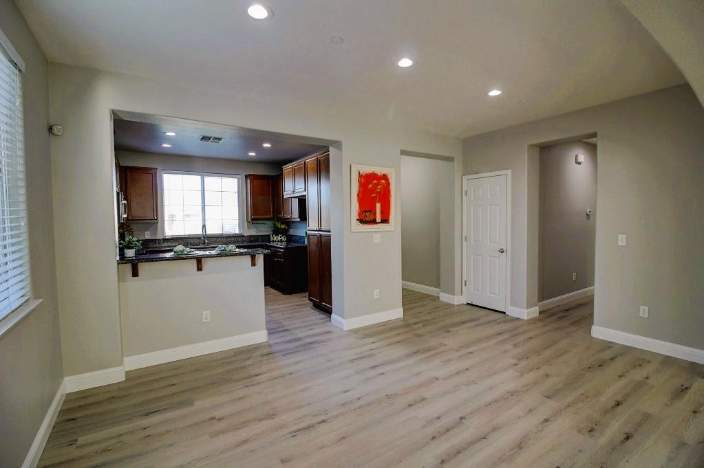 Pinot Blanc Court, Los Banos, California image 19