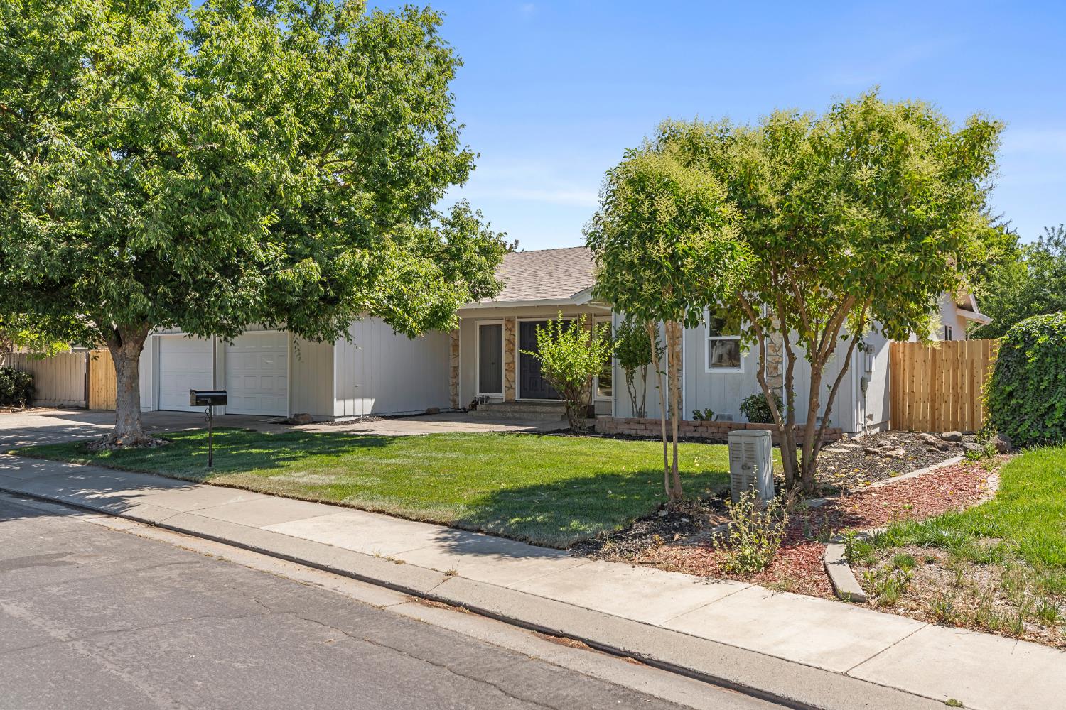 Norton Avenue, Modesto, California image 3