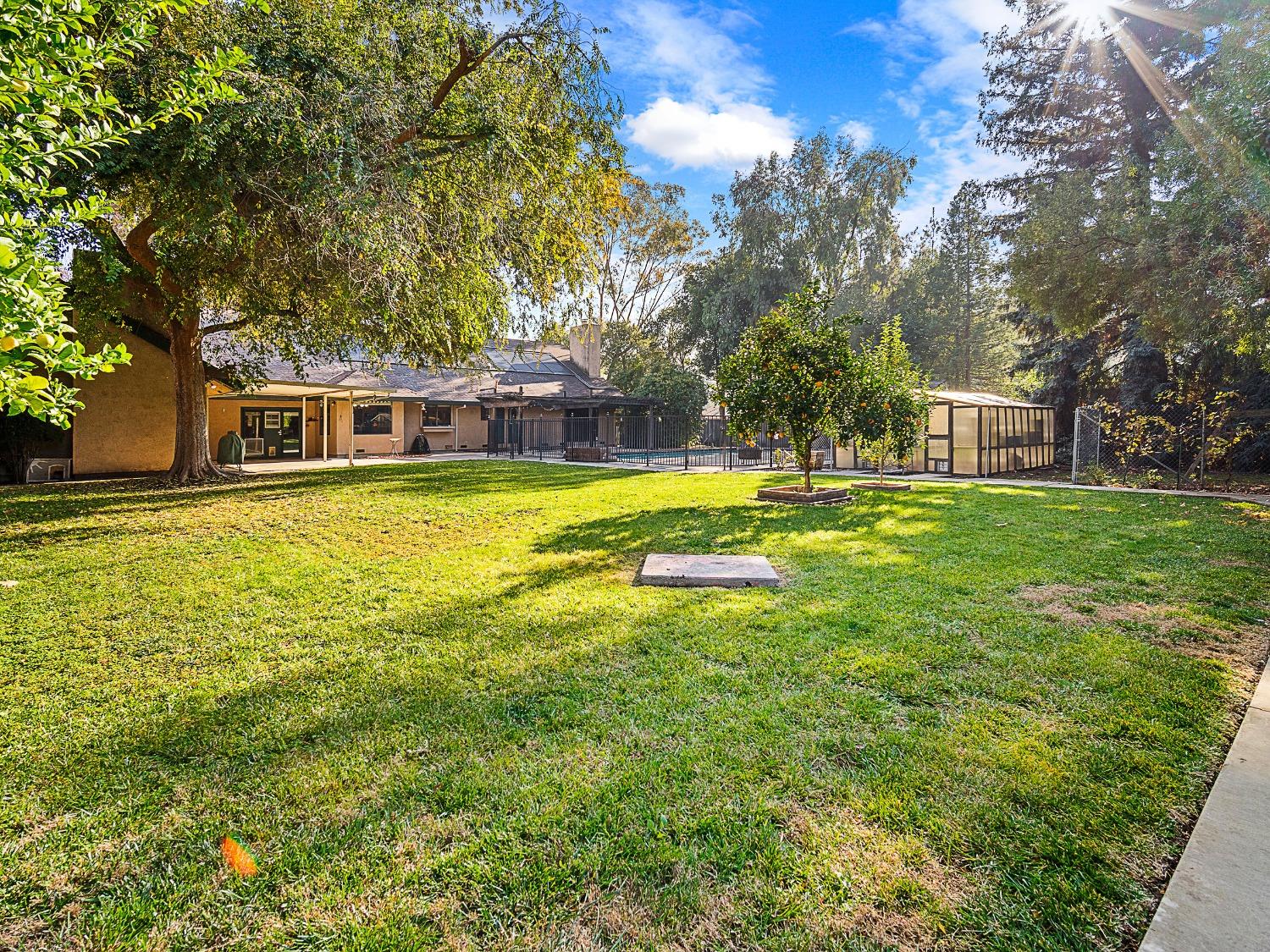 Laron Court, Stockton, California image 27