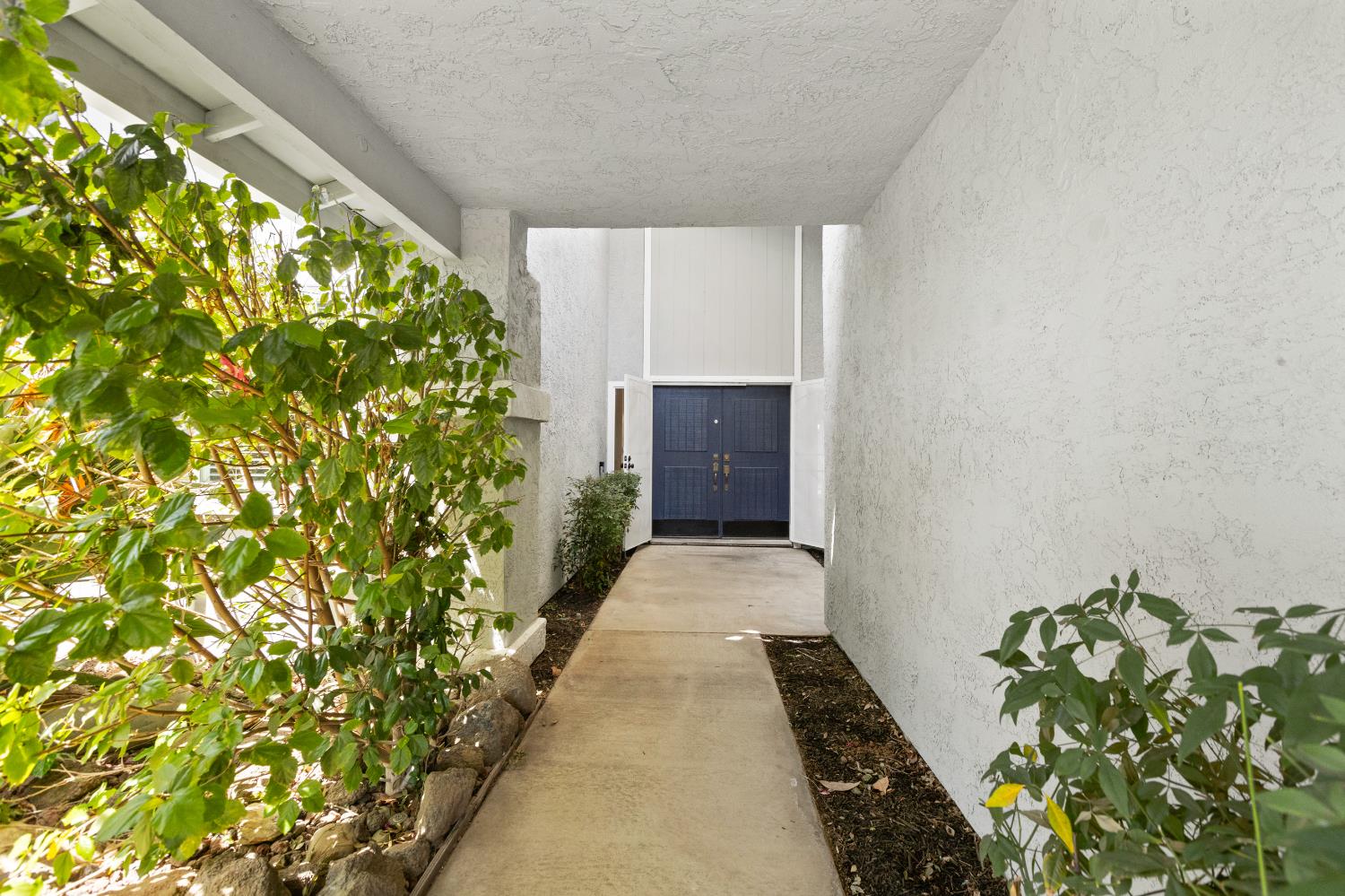 Glen Alder Way, Sacramento, CA, 95826-4058