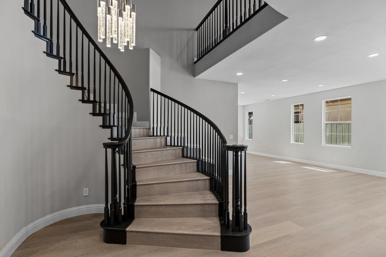 Detail Gallery Image 41 of 82 For 2431 Ogden Sannazor Ct, Tracy,  CA 95377 - 6 Beds | 4/1 Baths