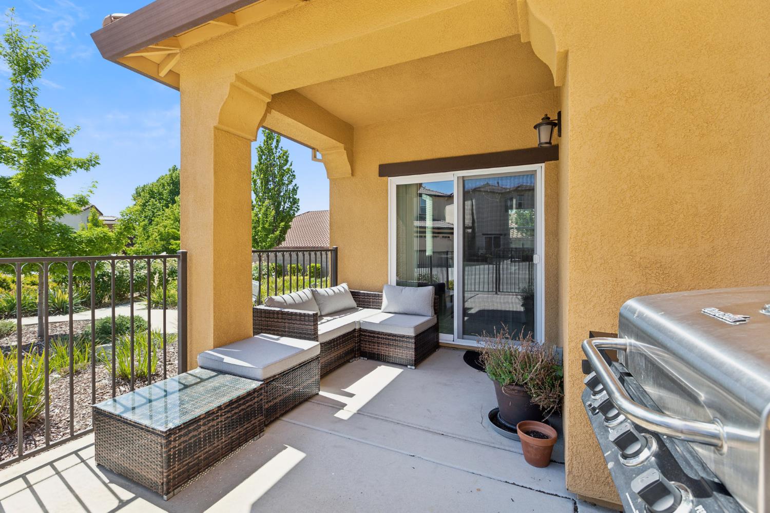 Veranda Court, Folsom, California image 6