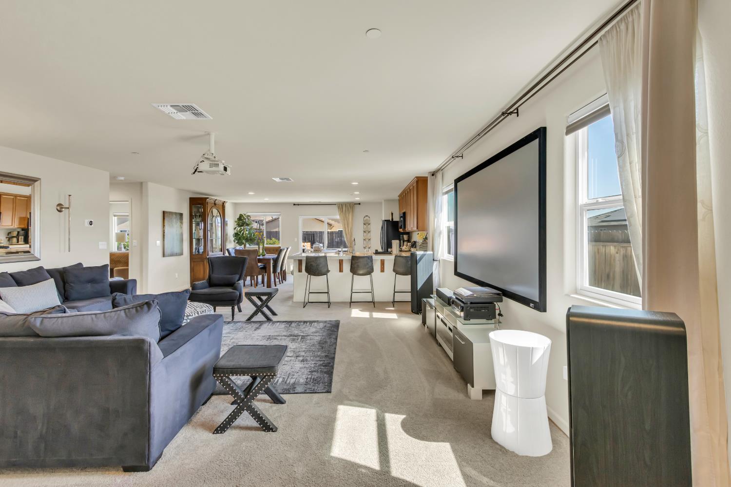 Sierra Bluff Street, Olivehurst, California image 4