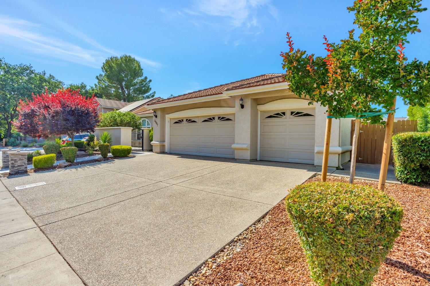 Yana Place, Davis, California image 2