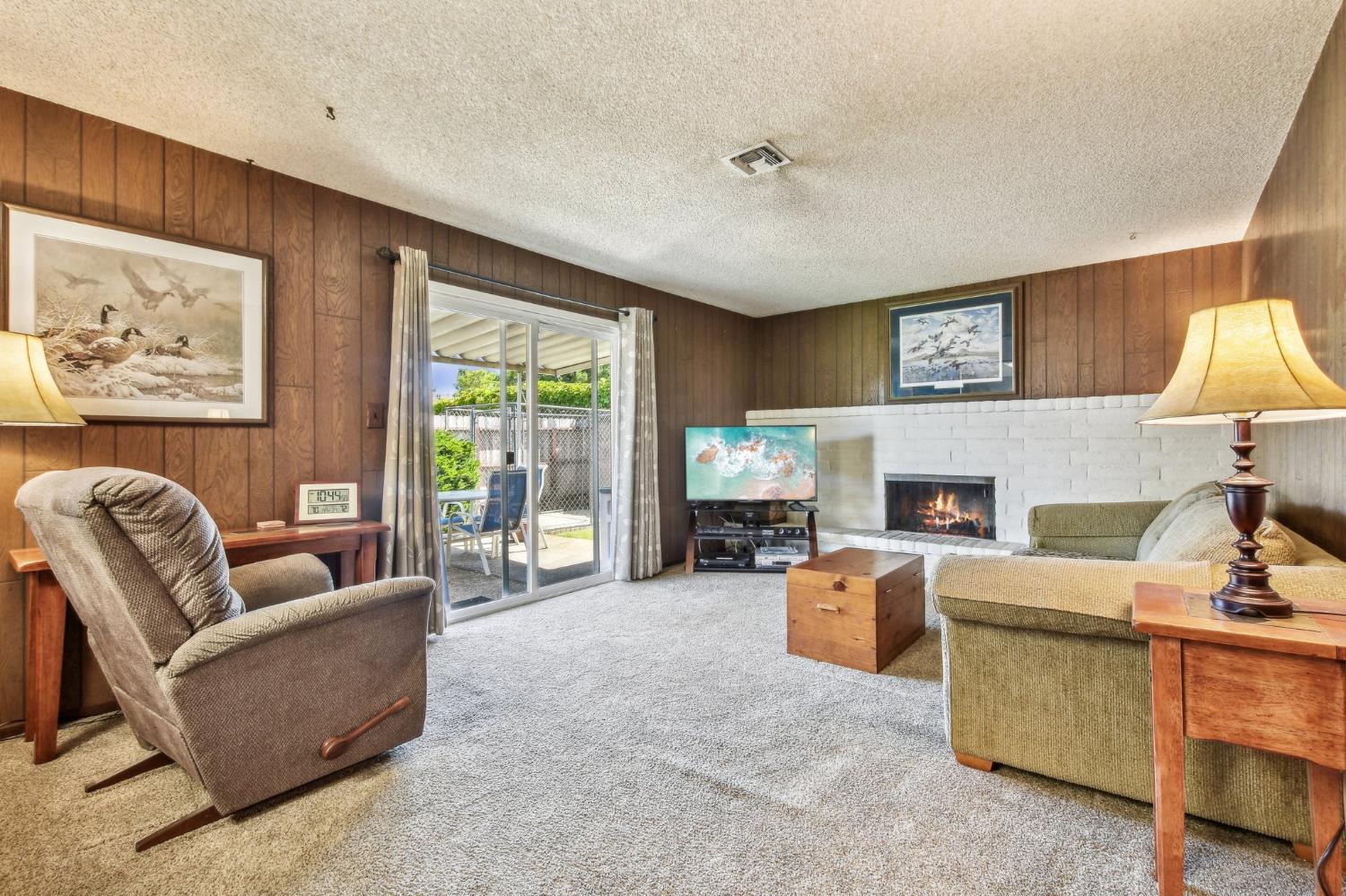 Elm Avenue, Galt, California image 4
