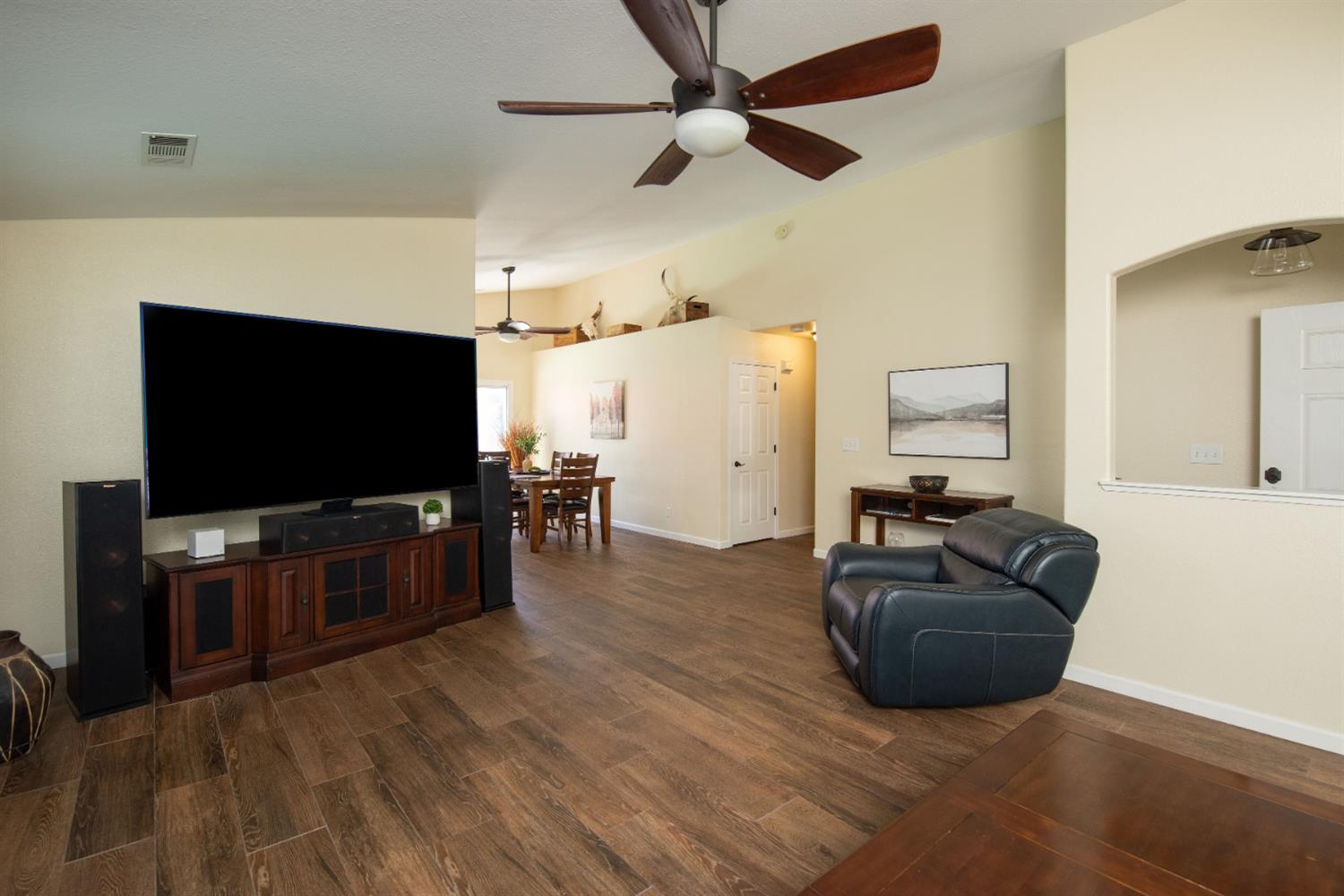 Bernstein Drive, Modesto, California image 7