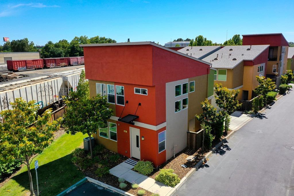 Bainite Court, West Sacramento, California image 20
