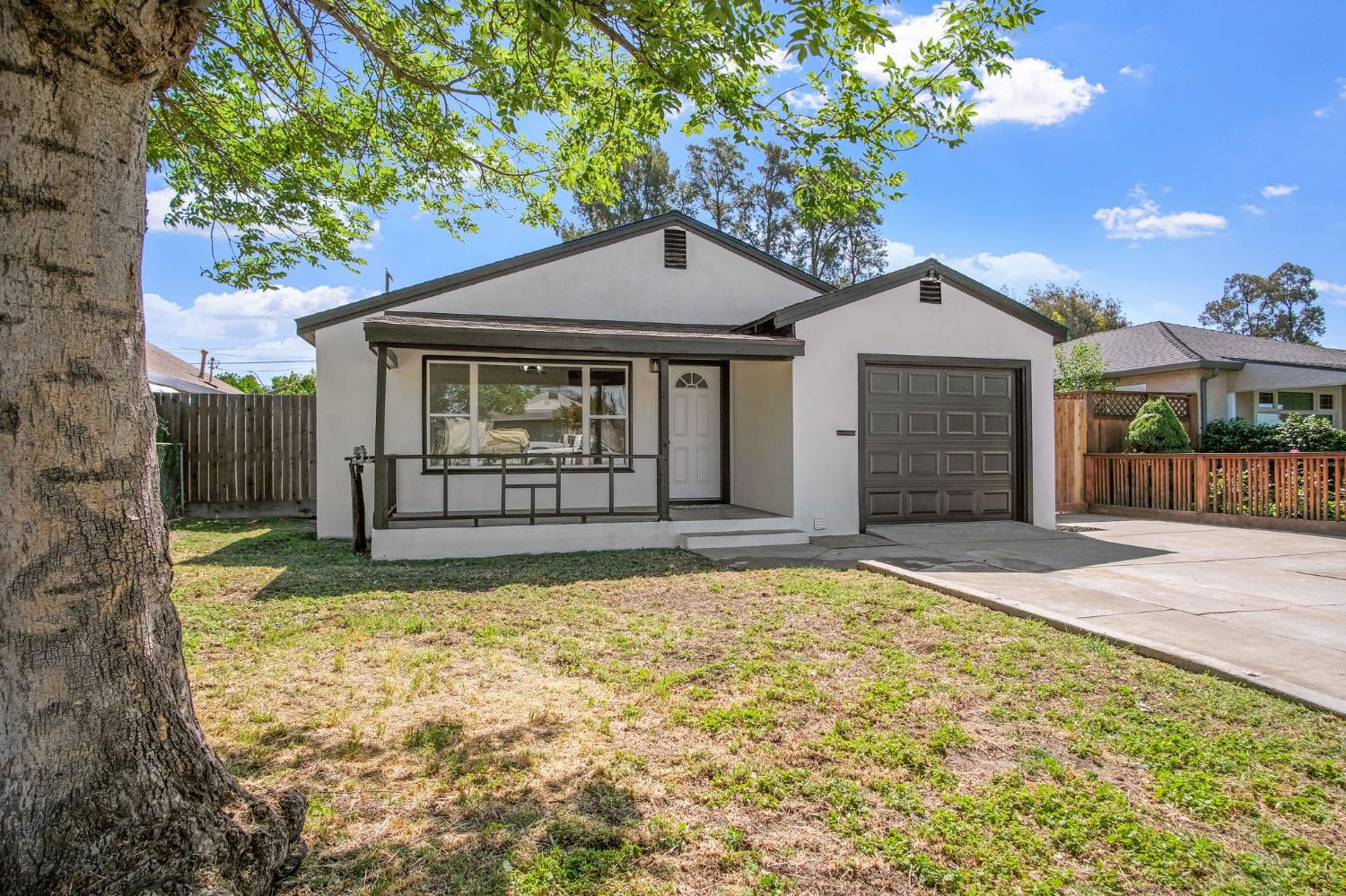 Whitcomb Way, Modesto, California image 2