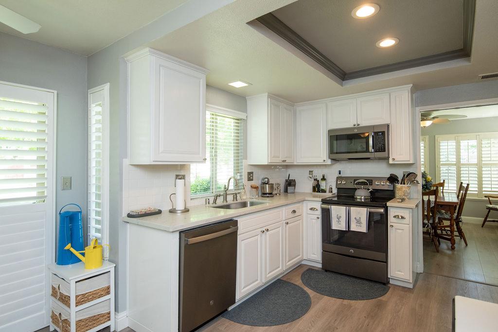 Venetian Drive, Stockton, California image 12