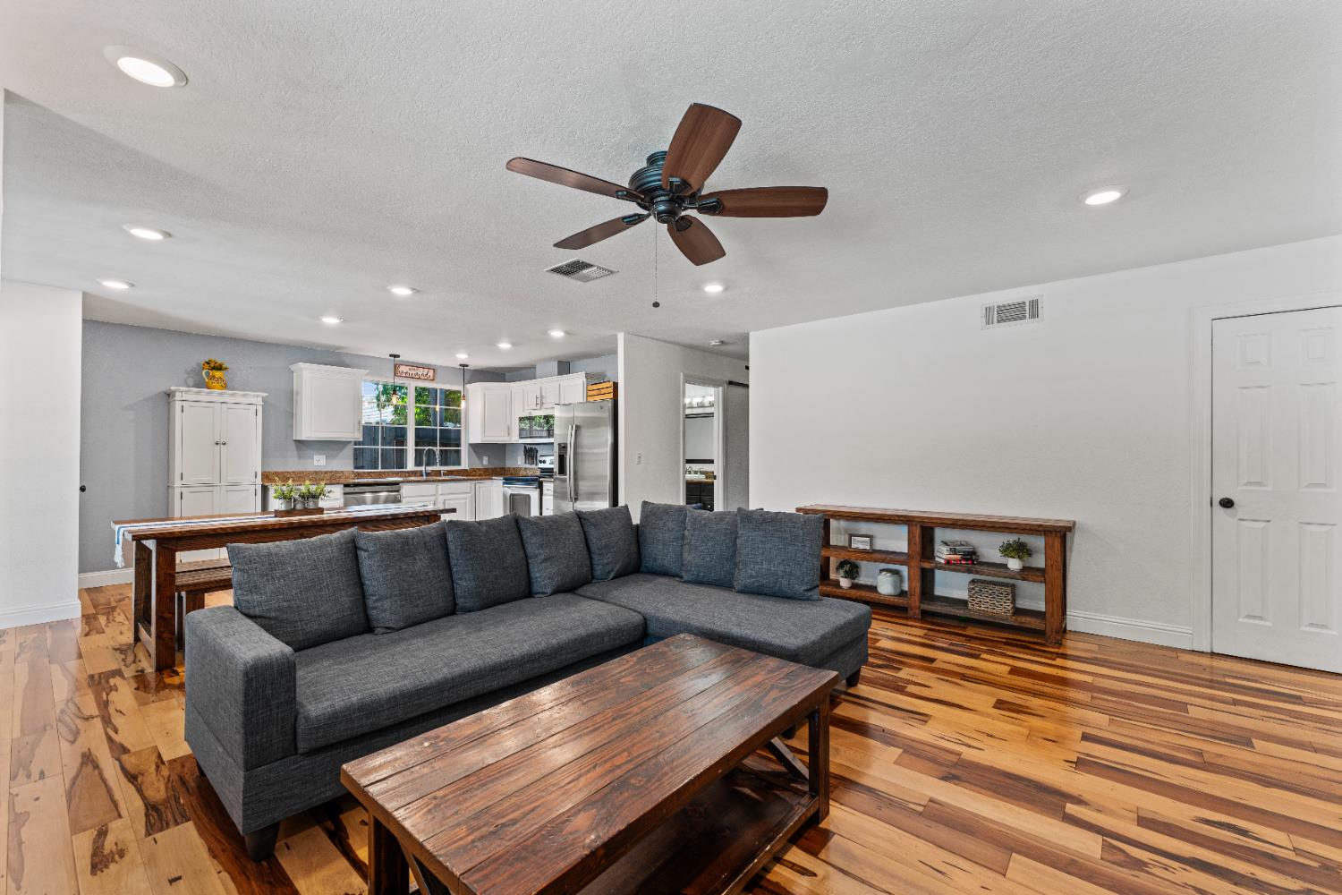 Oak Tree Drive, Roseville, California image 17
