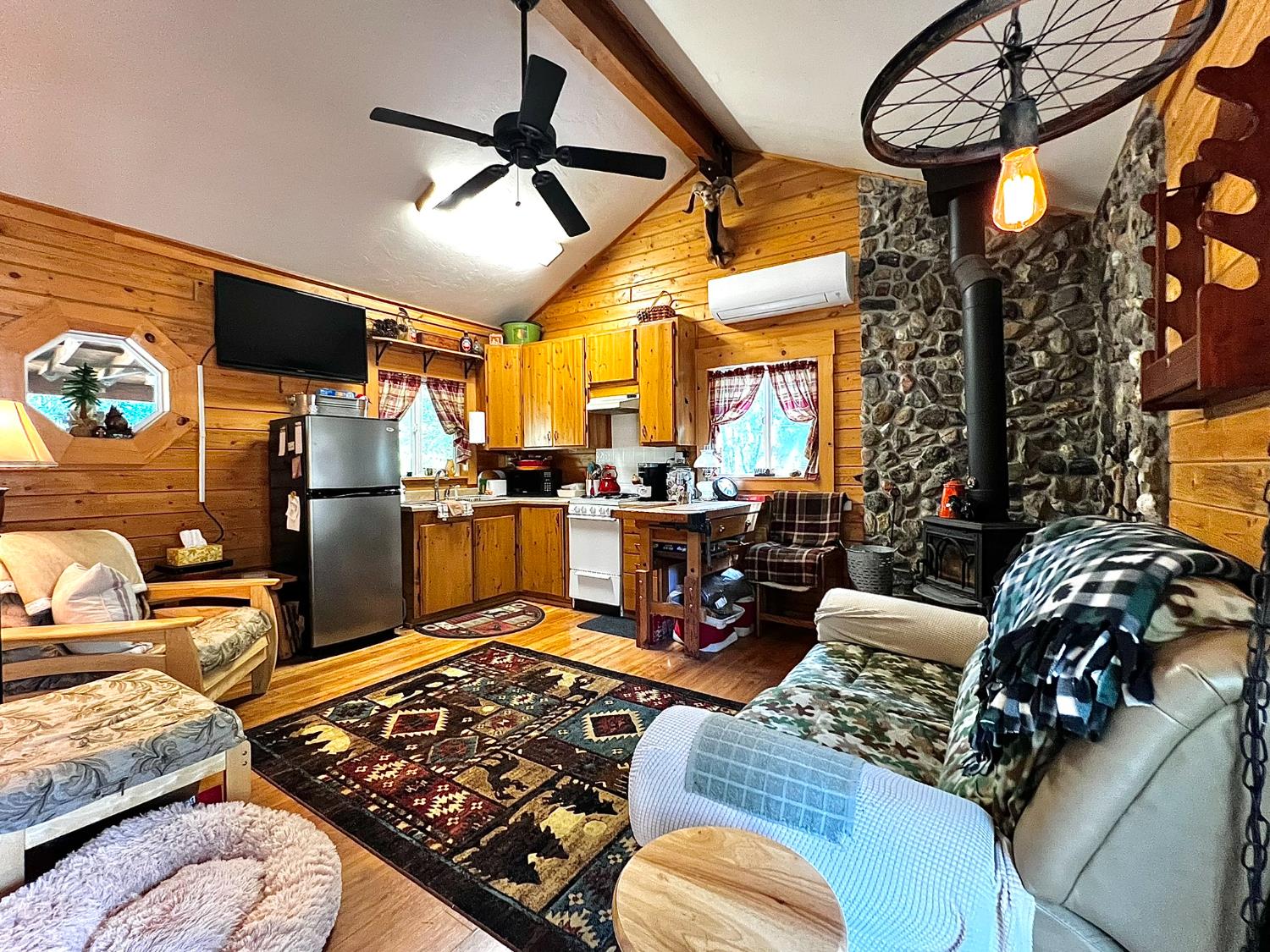 Hidden Valley Road, Mountain Ranch, California image 10
