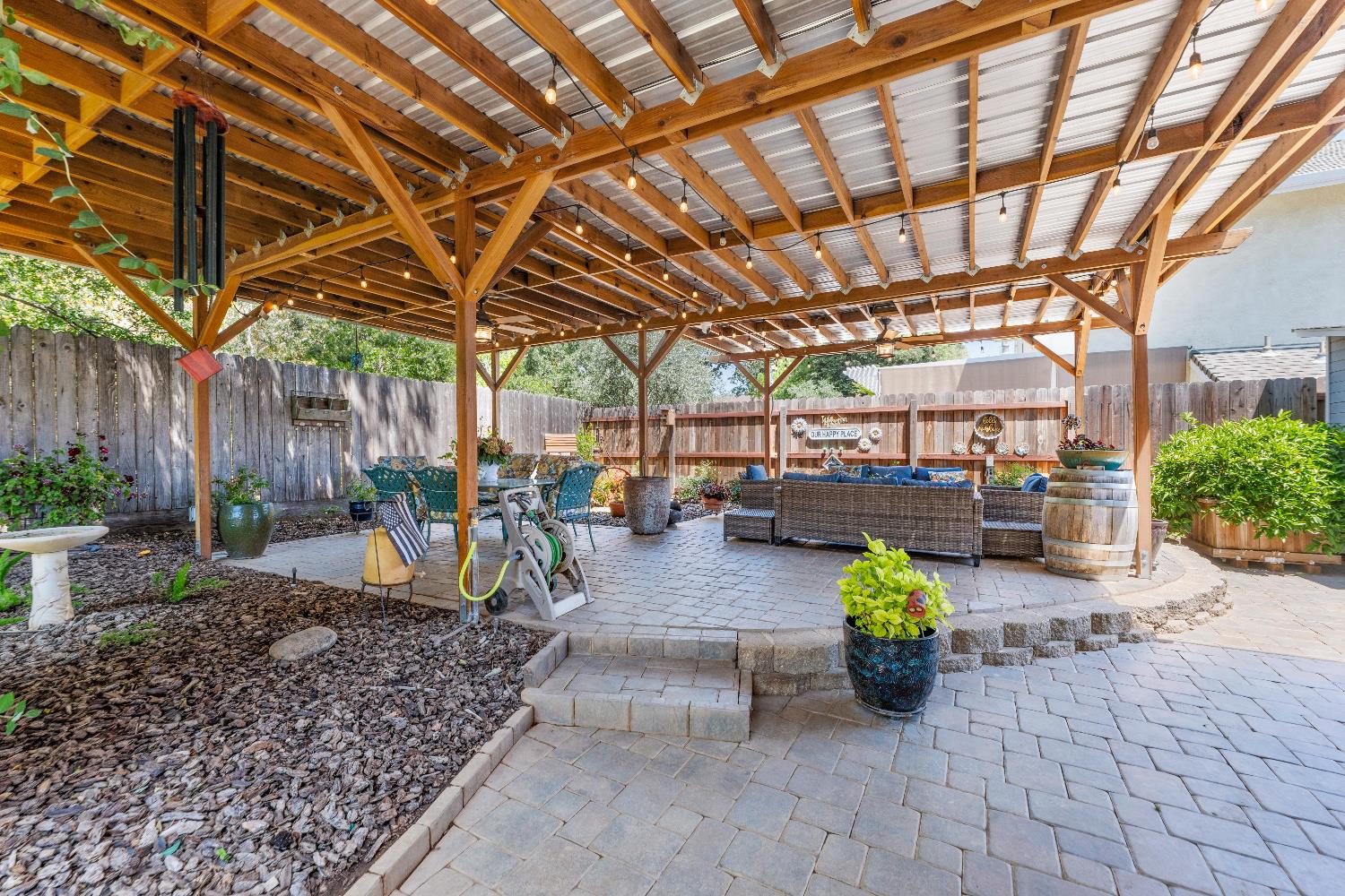 Crown Prince Court, Elk Grove, California image 37