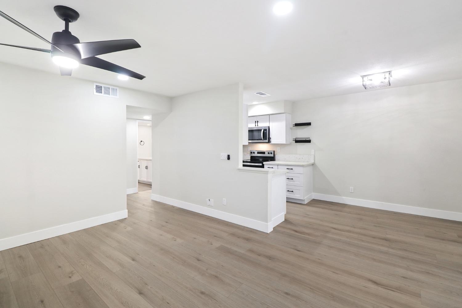 Photo #23: 225069098 Listing: Photo #23