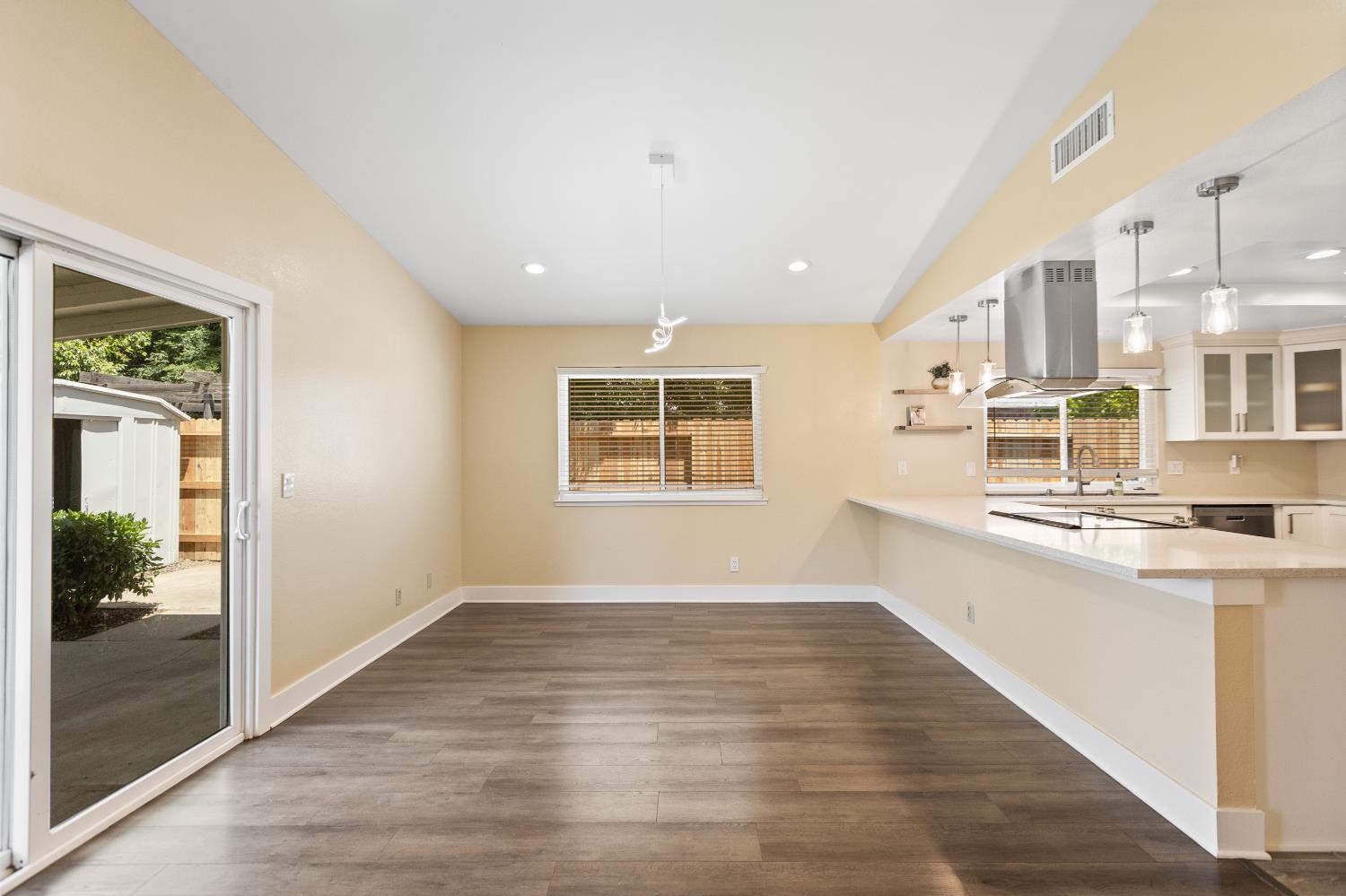 Glen Alder Way, Sacramento, CA, 95826-4058