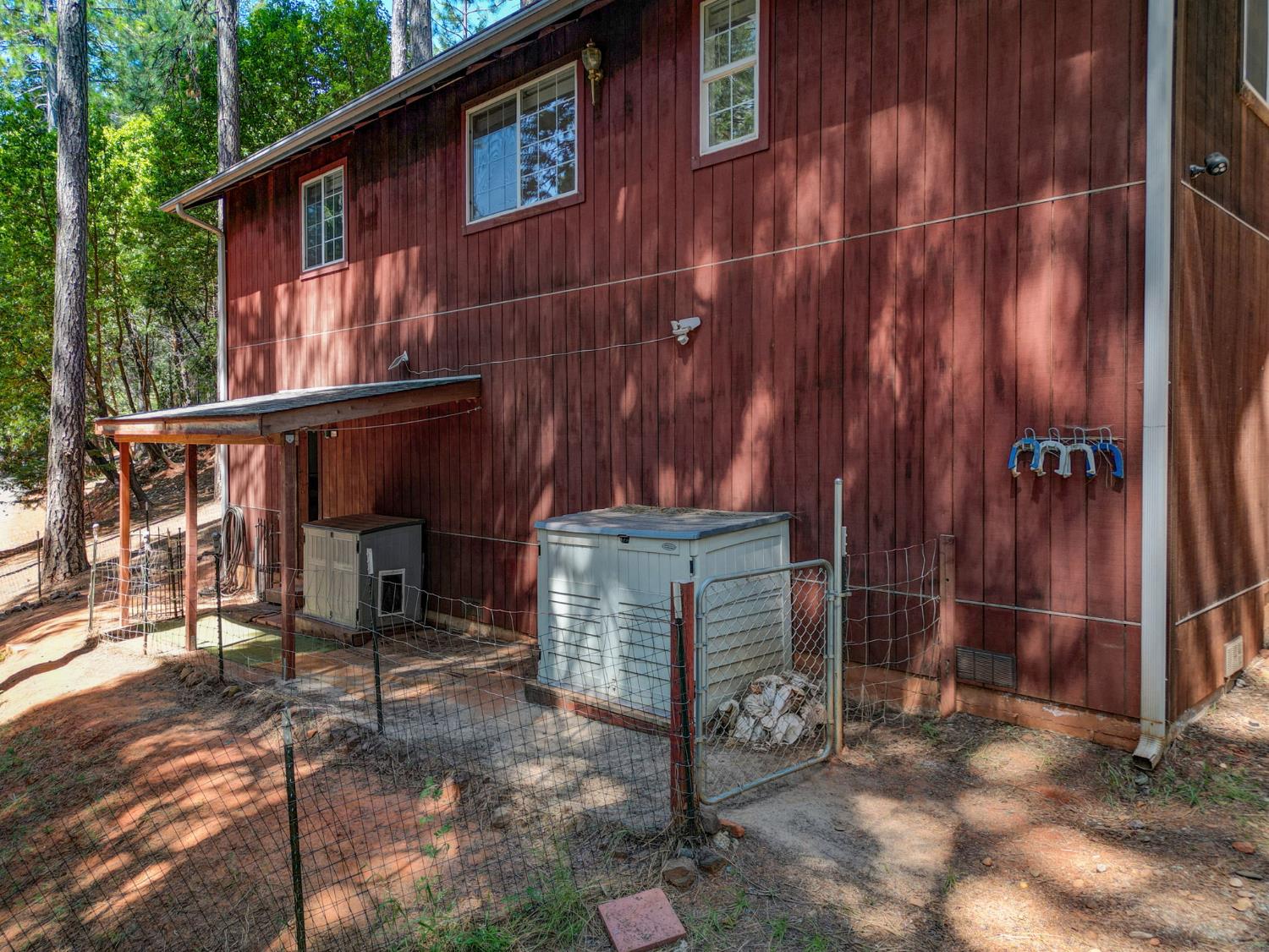 Forest Knoll Court, Pioneer, California image 9