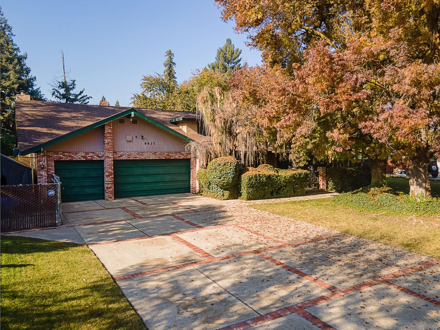 Laron Court, Stockton, California image 32