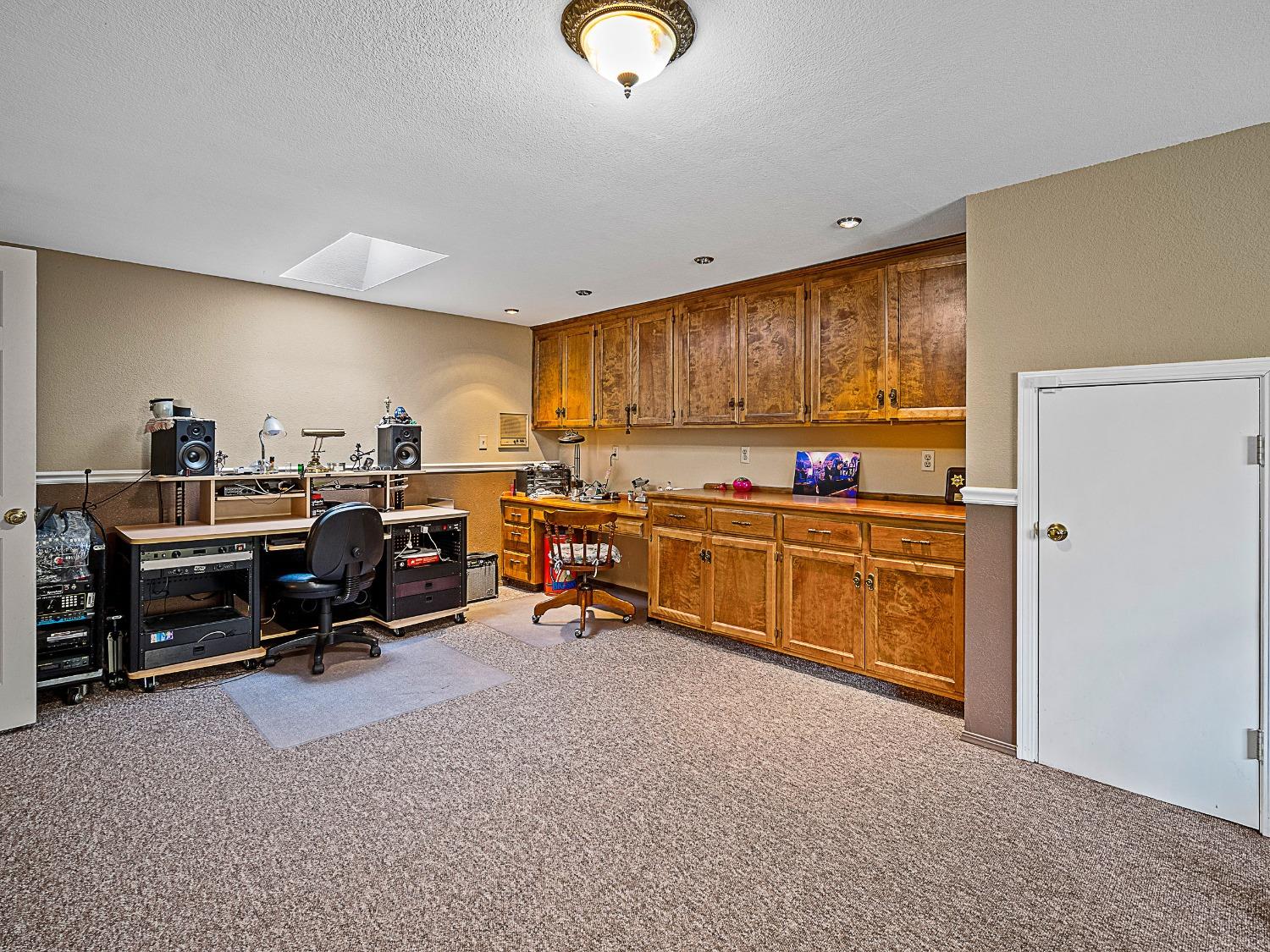 Laron Court, Stockton, California image 48