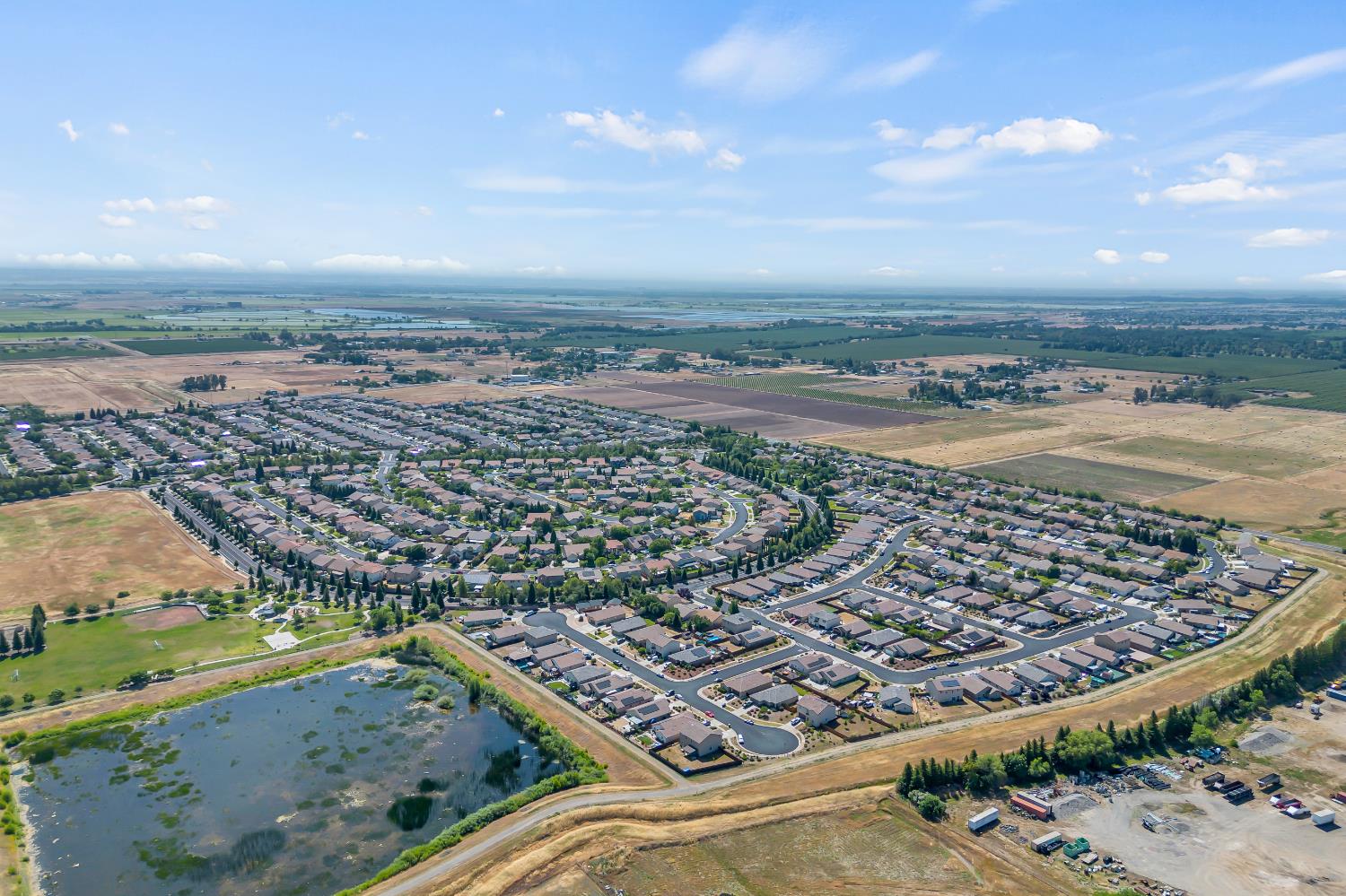 Sierra Bluff Street, Olivehurst, California image 50
