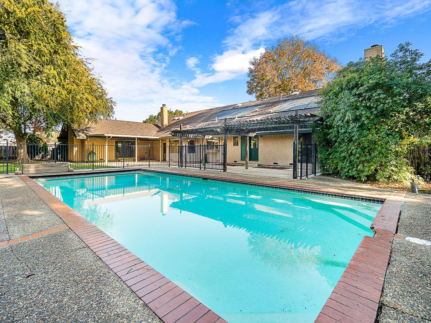 Laron Court, Stockton, California image 7