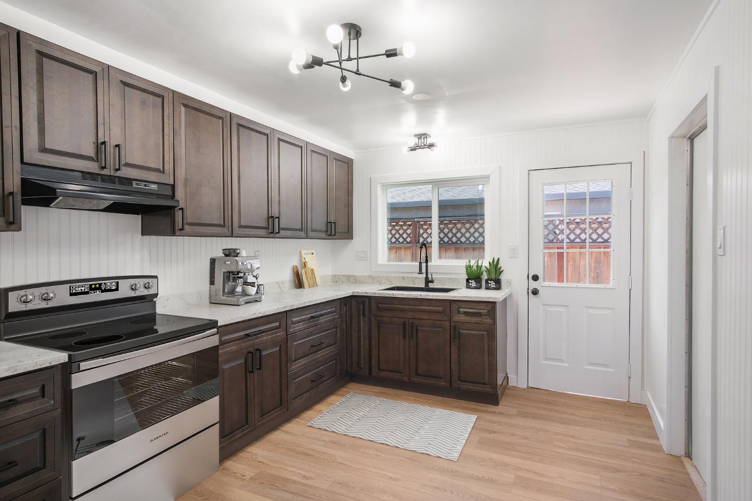 Whitcomb Way, Modesto, California image 9