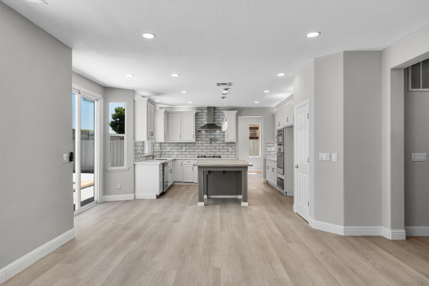 Detail Gallery Image 32 of 82 For 2431 Ogden Sannazor Ct, Tracy,  CA 95377 - 6 Beds | 4/1 Baths