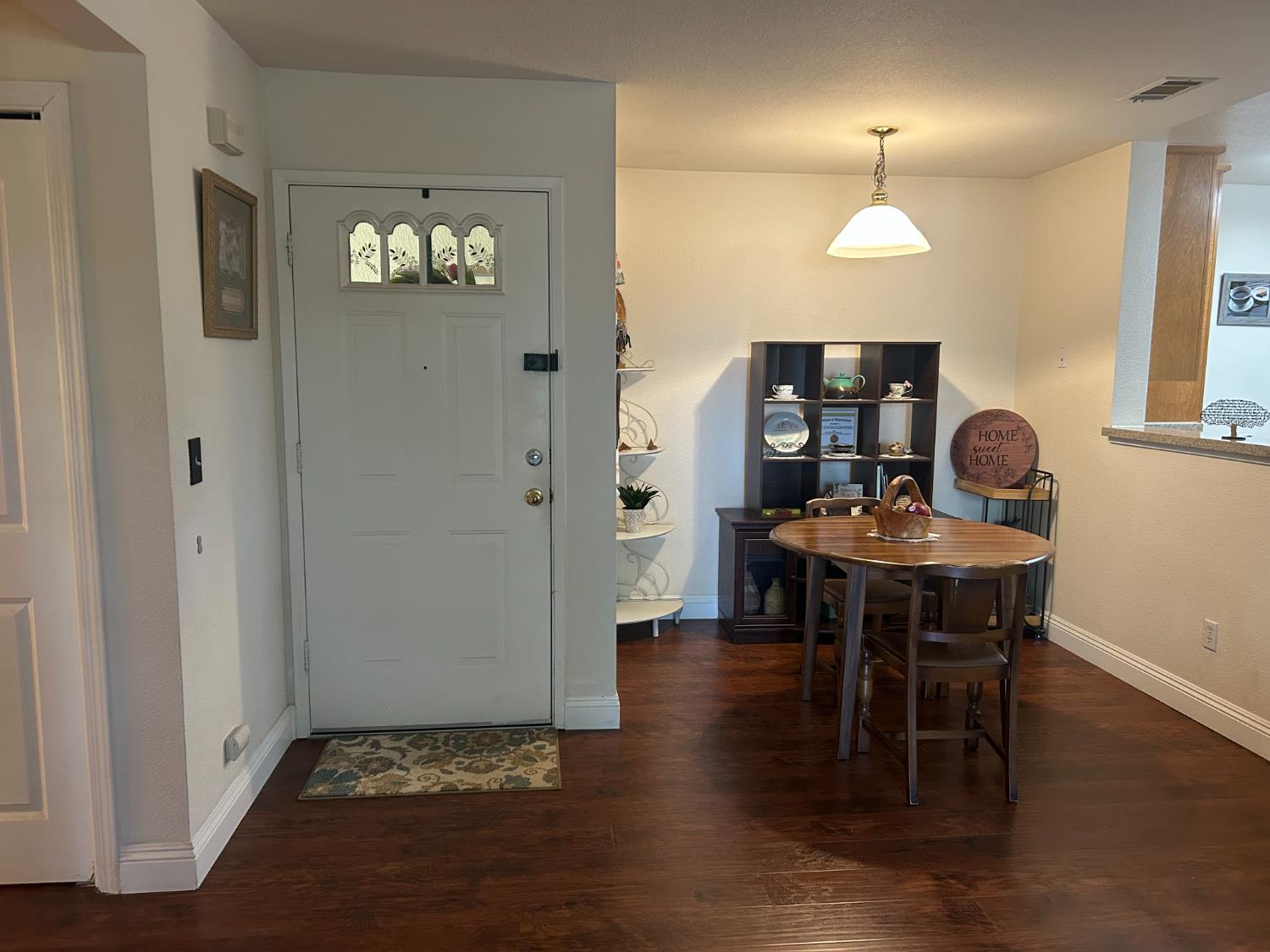 Photo #4: 225068511 Listing: Photo #4