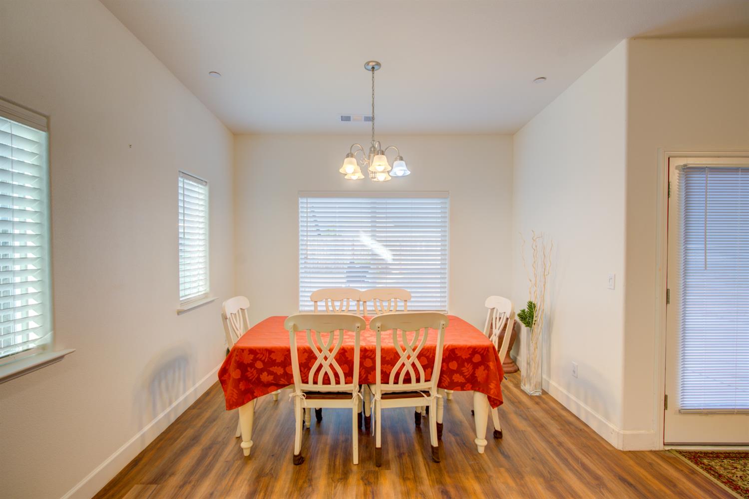 Roma Street, Madera, California image 10
