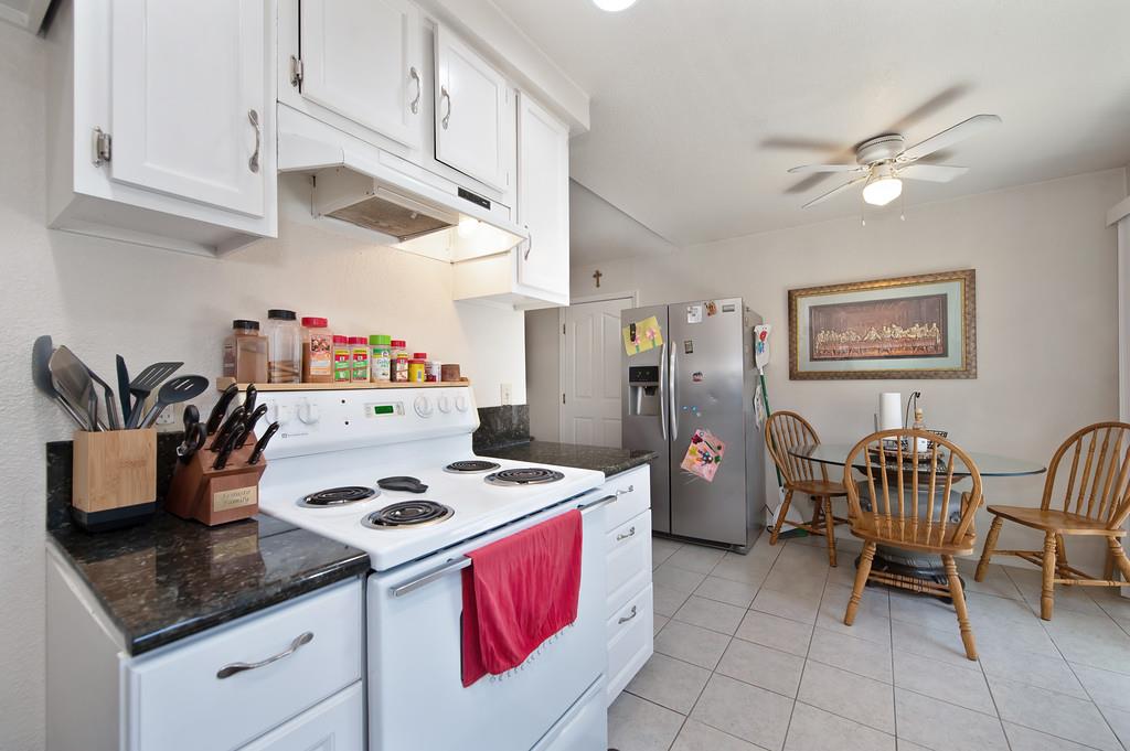 9350 Camada Court, Elk Grove, California image 9