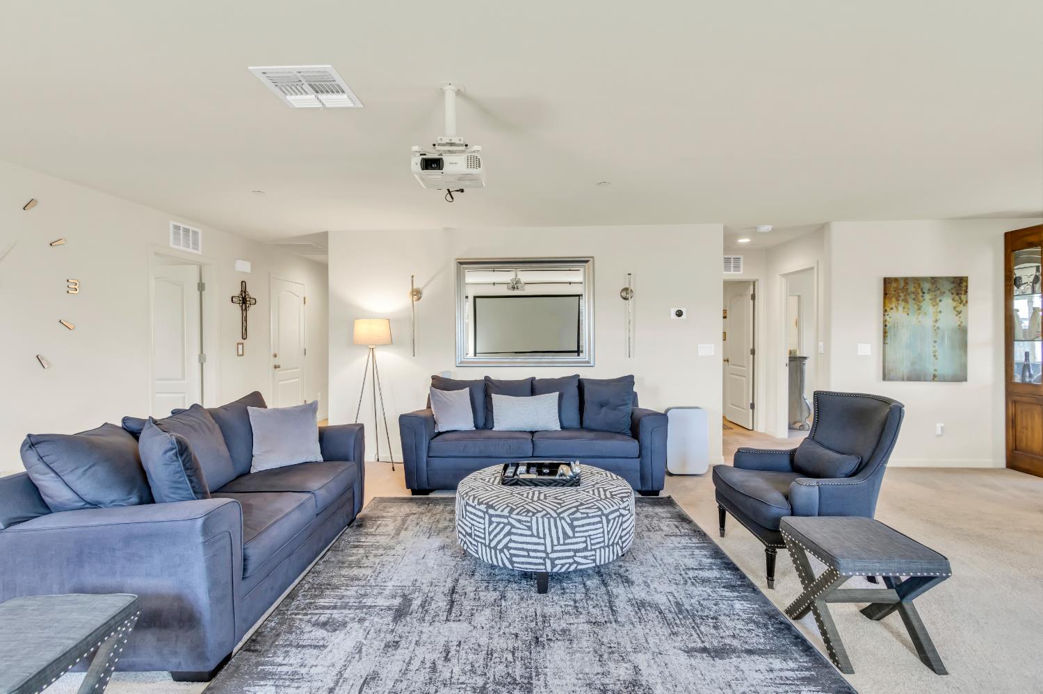 Sierra Bluff Street, Olivehurst, California image 9