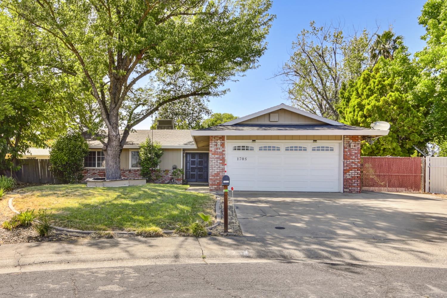 Oak Creek Court, Roseville, California image 49