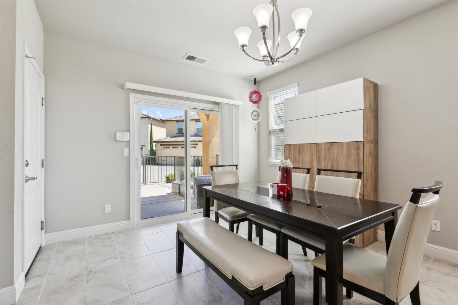 Veranda Court, Folsom, California image 20