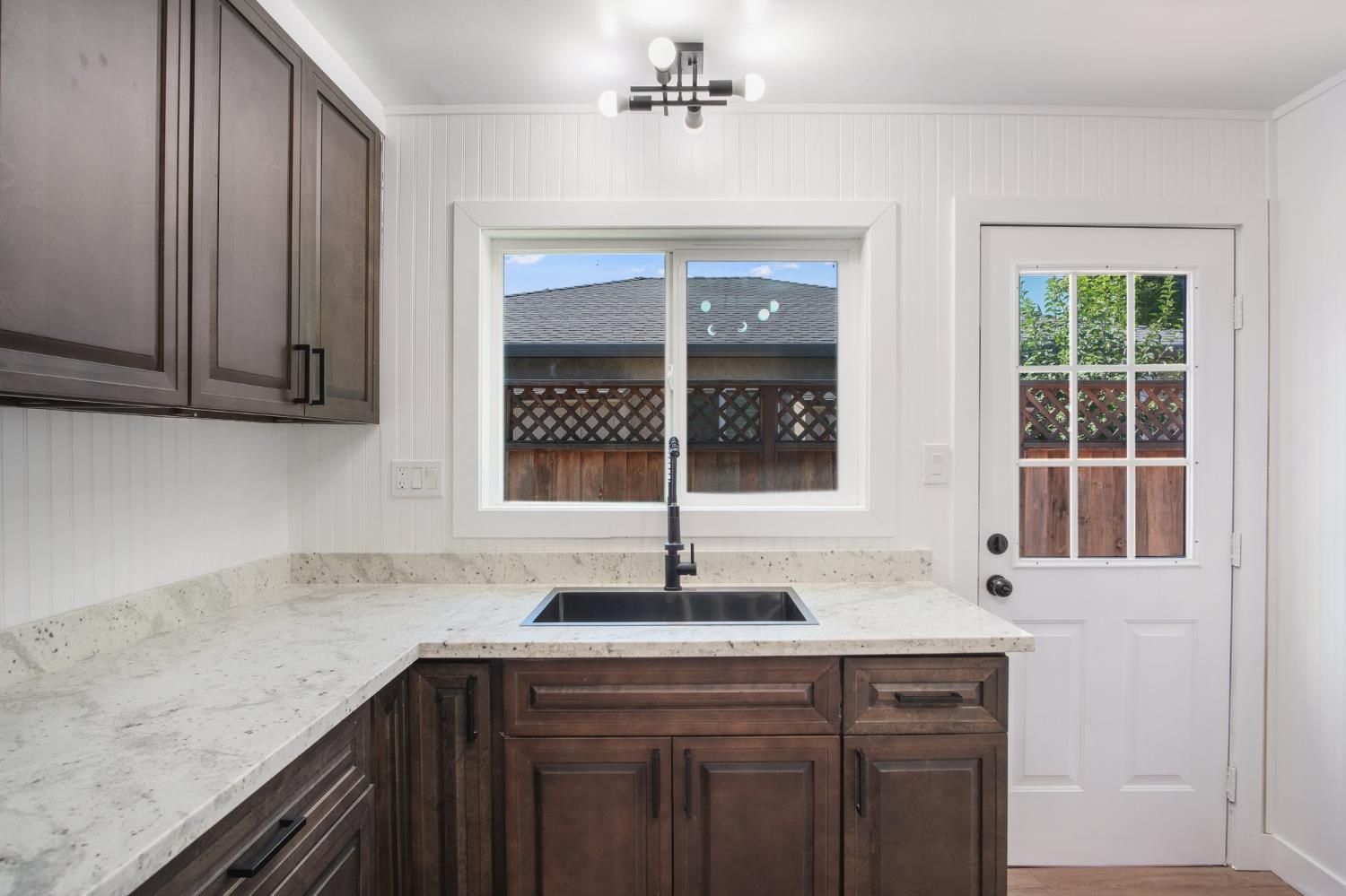 Whitcomb Way, Modesto, California image 10